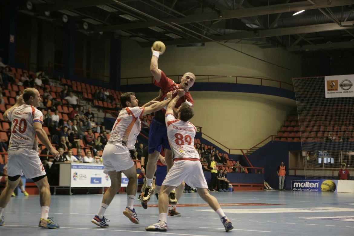 Borac m:tel - Radnički 4 (14/15) Borac m:tel - Radnički 4 (14/15)