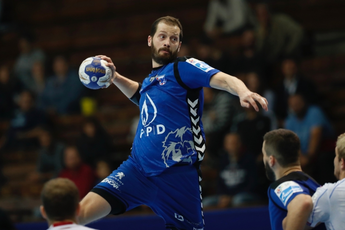 EHFCL R10 EHFCL R10